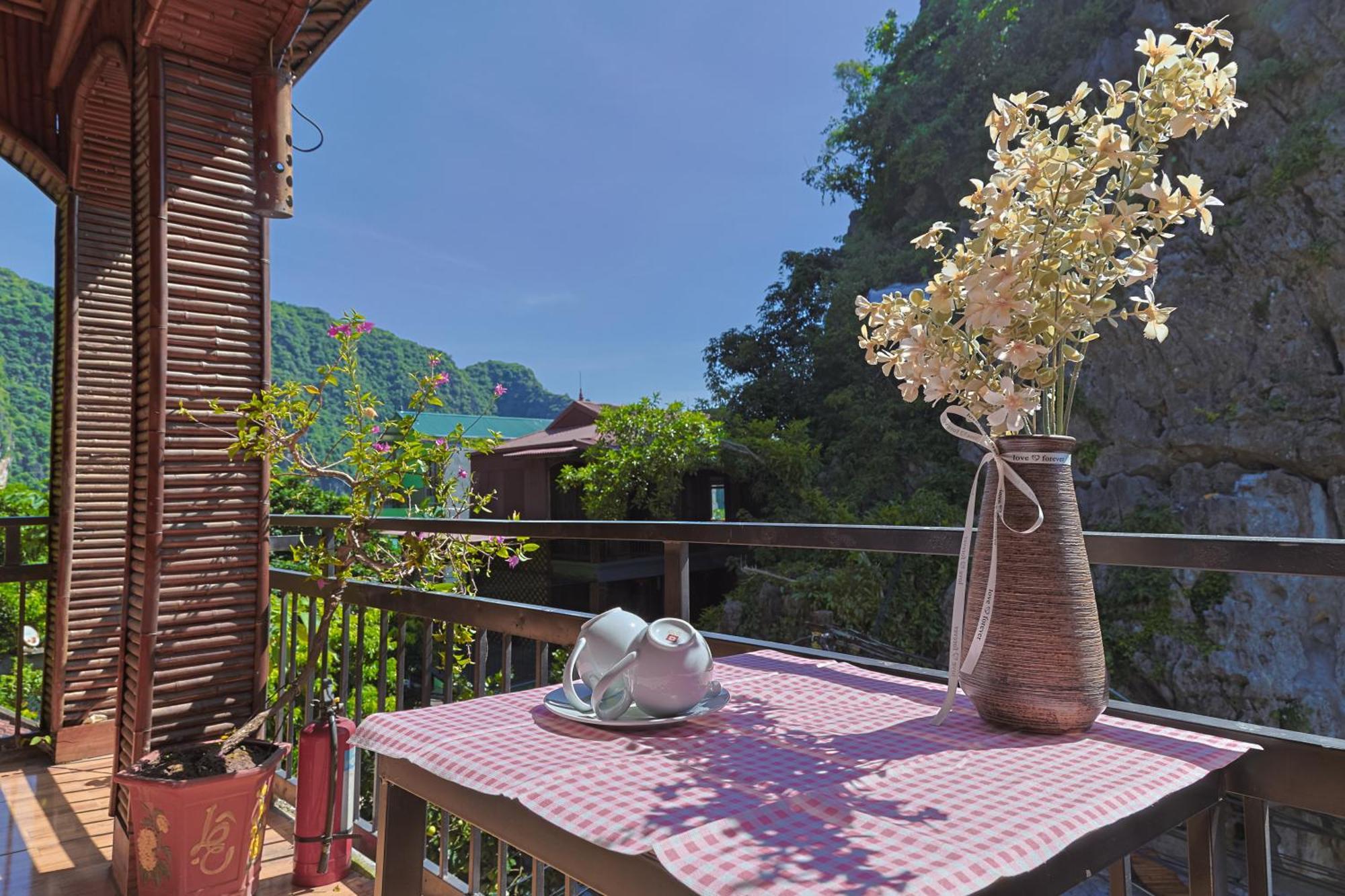 Bamboo Hill Villa Нин Бин Екстериор снимка