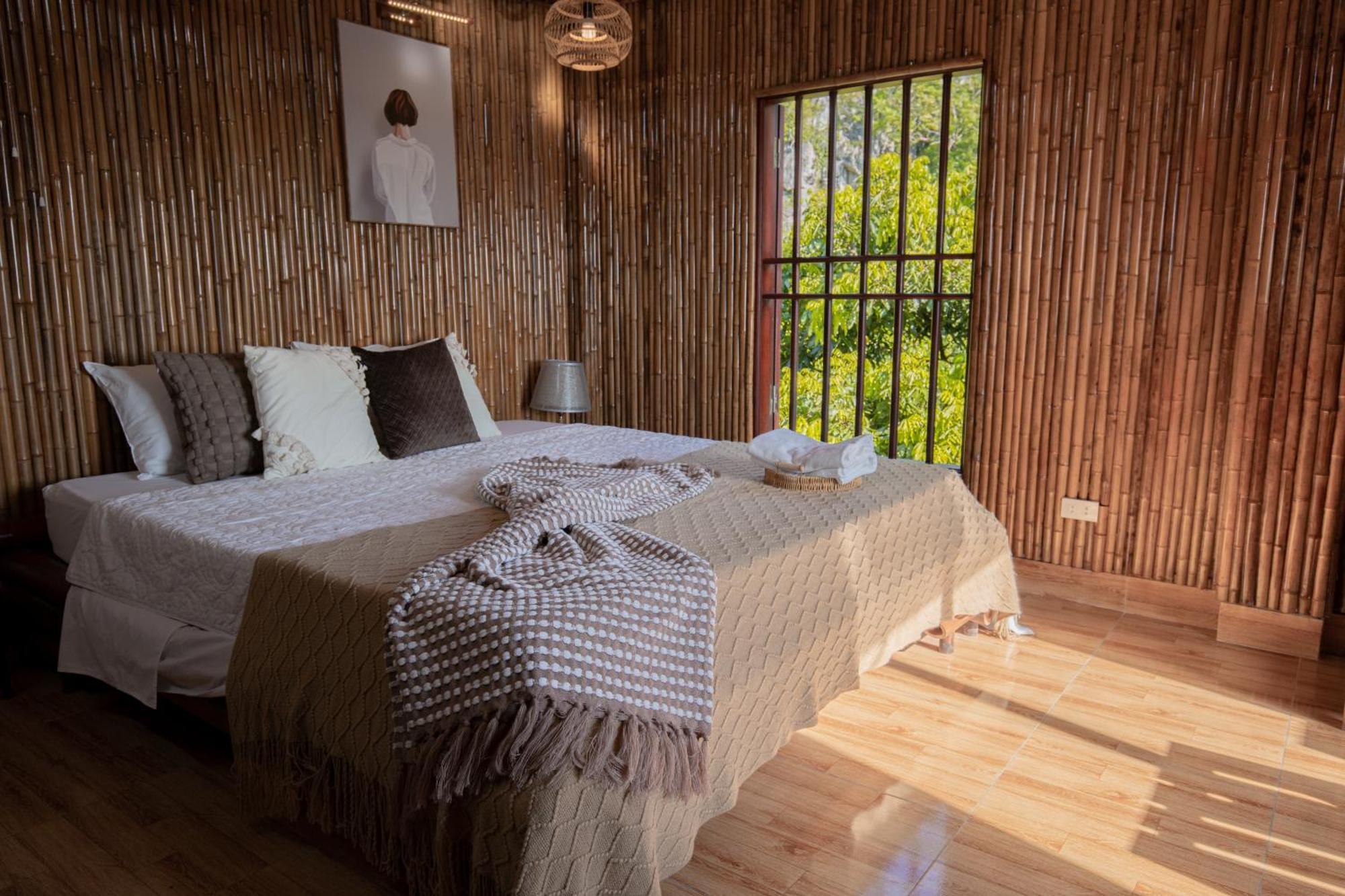 Bamboo Hill Villa Нин Бин Екстериор снимка